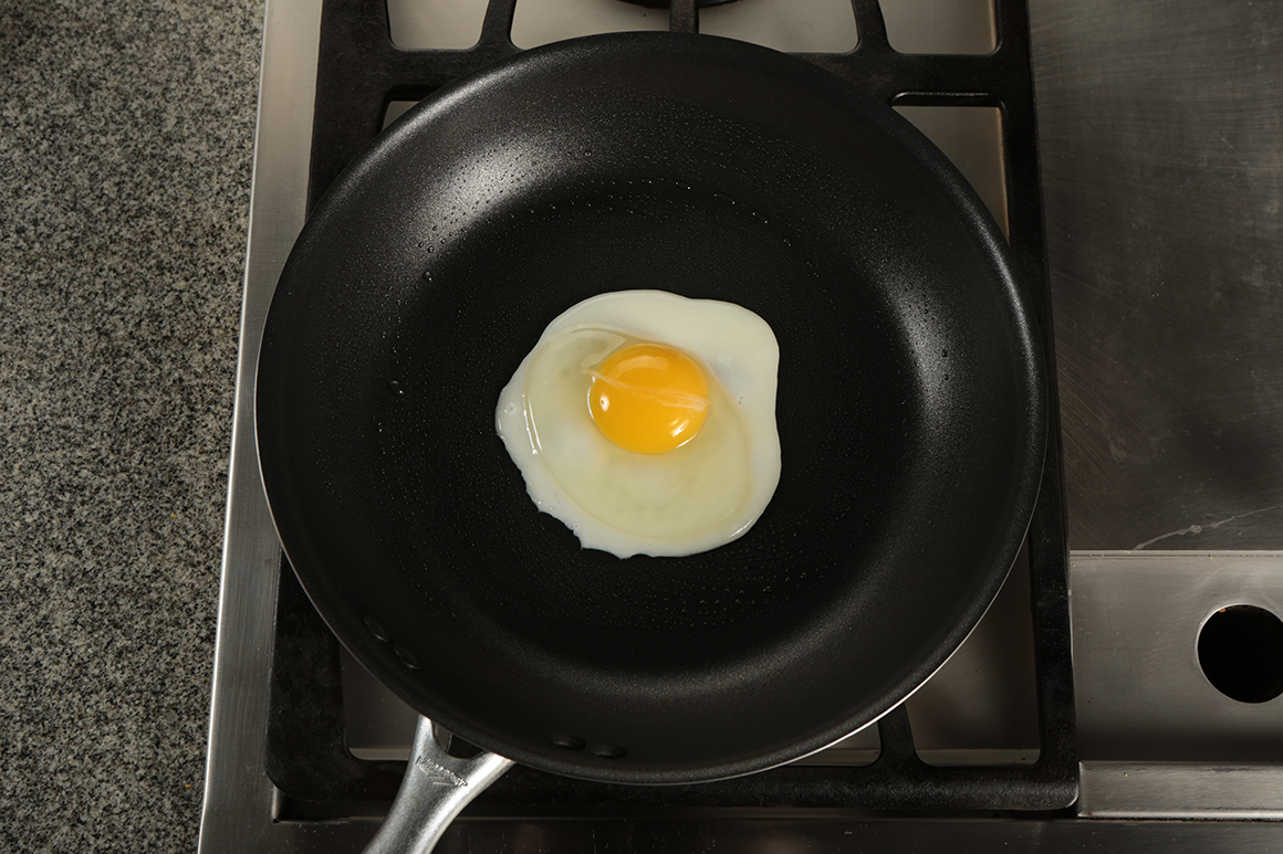 How to Fry the Perfect Egg | Eggs.ca